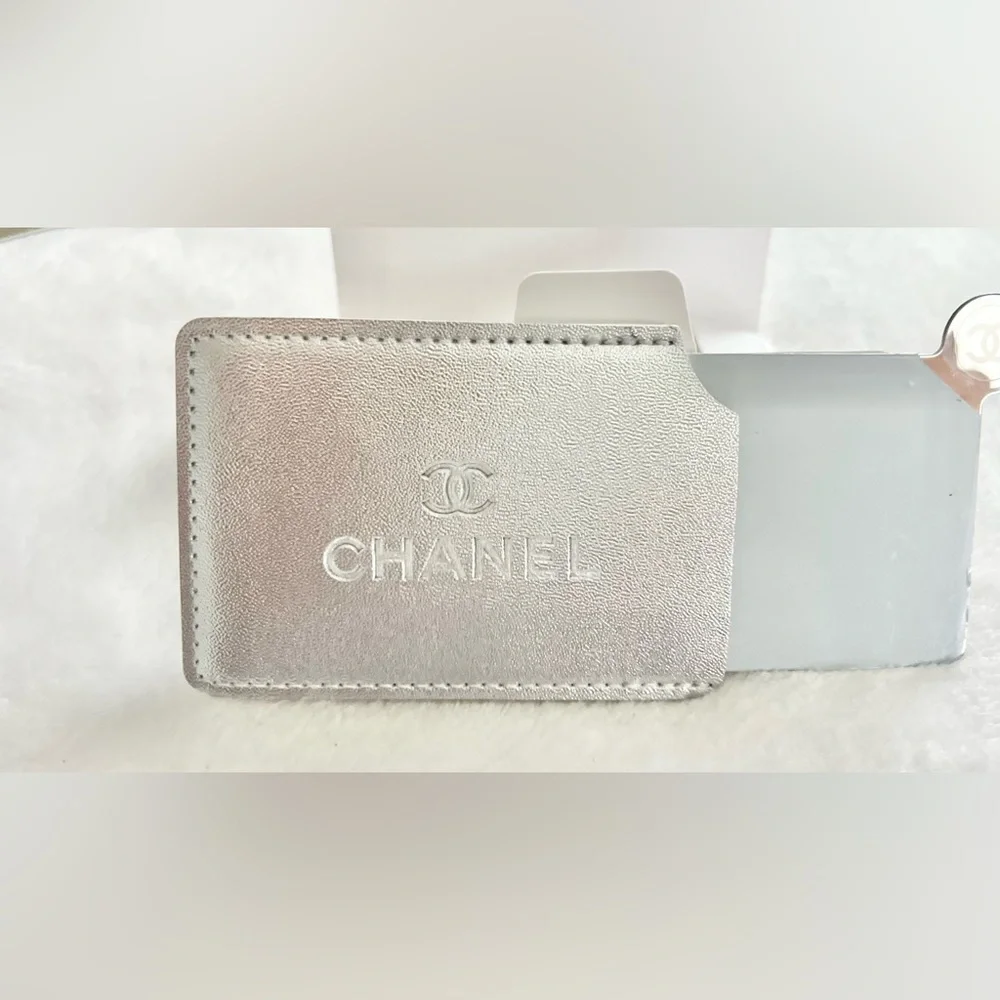 CC Beauty Mirrors with Pouch ~ NIB - Picture 4 of 5